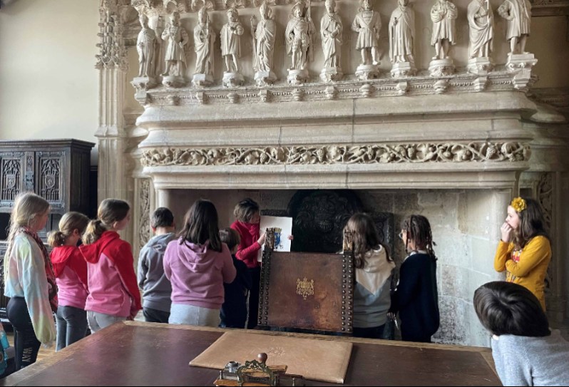 Petits experts du Patrimoine : Crée ton blason de chevalier