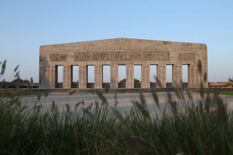 Sur les traces de la Première Guerre mondiale dans le Saint-Quentinois 1 monument aux morts 12 - Office de tourisme du Saint-Quentinois