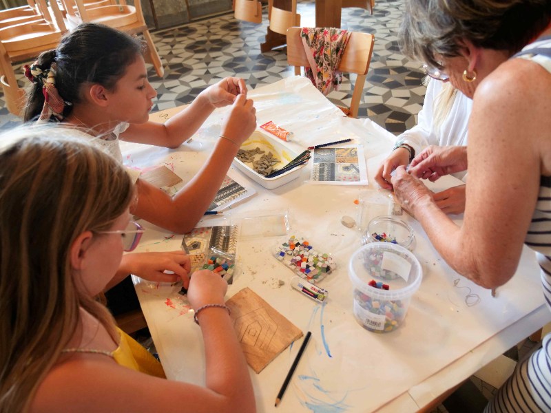 Atelier petits experts du Patrimoine : Mosaïste en herbe au Buffet de la Gare 1 Atelier petits experts du Patrimoine : Mosaïste en herbe au Buffet de la Gare